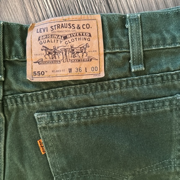 Vintage Levi's Dark Green Jean Shorts jorts 550 relaxed orange tab - Picture 6 of 12